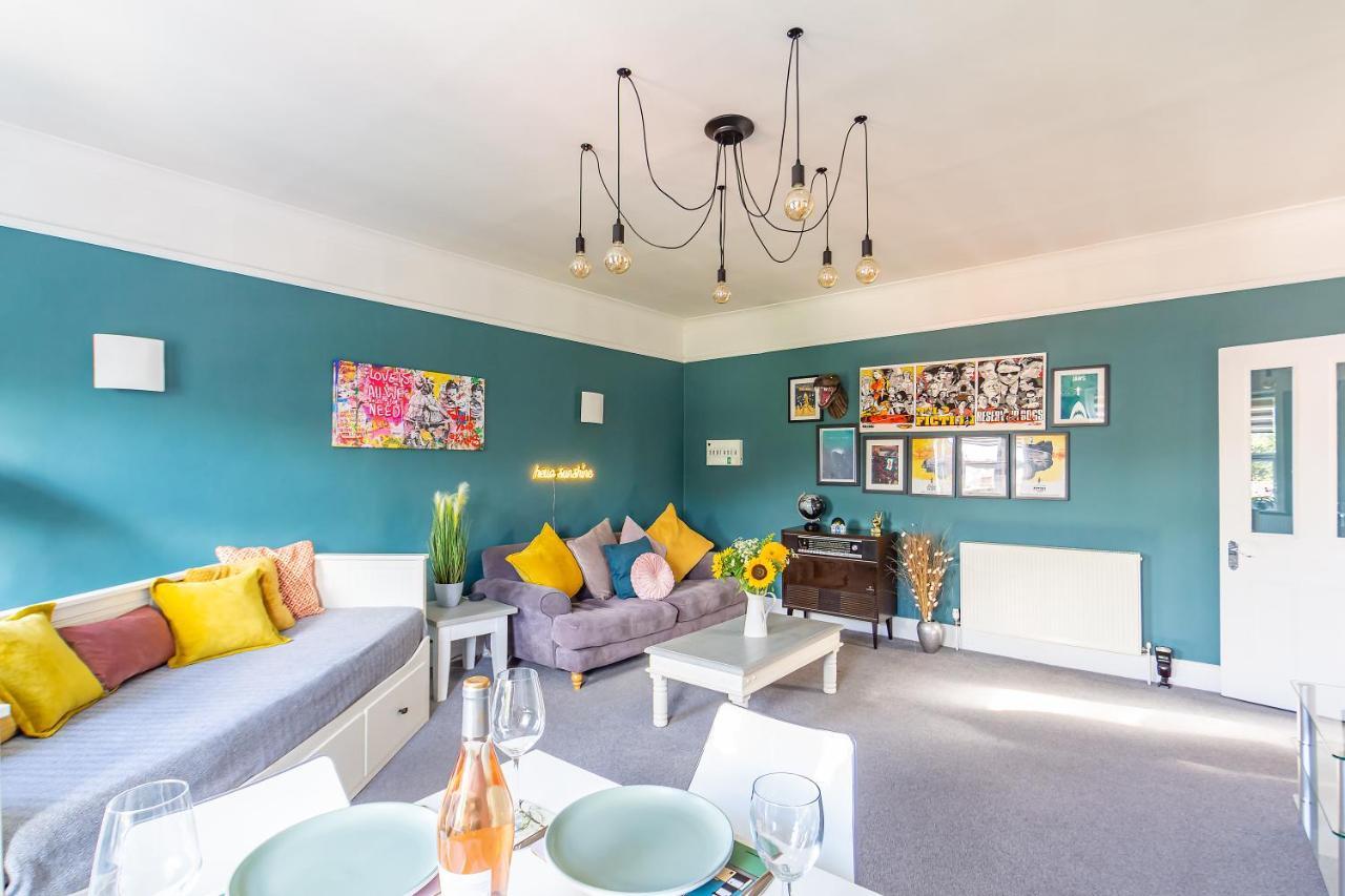 Spacious Split Level Flat In Great Location Портцмаус Экстерьер фото
